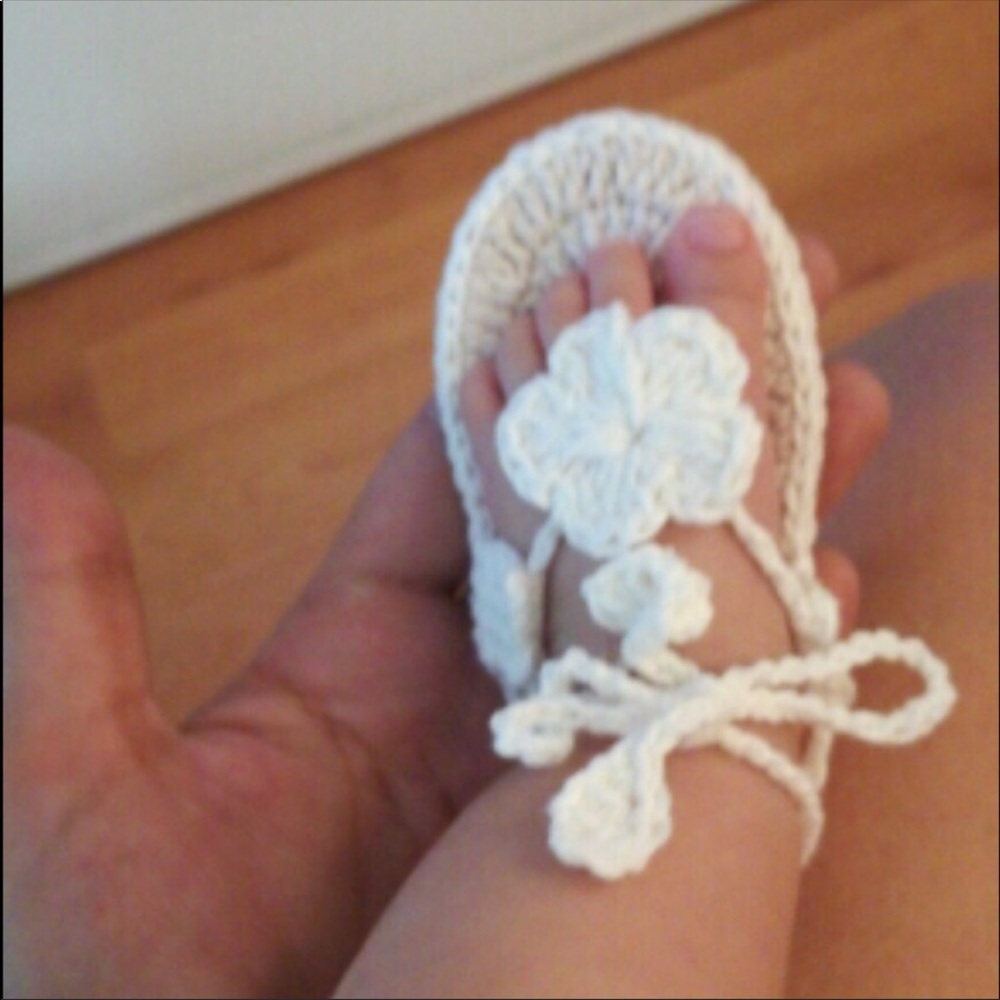Brand New Knit Crochet Baby Girl Sandals Size 0-3 - Picture 6 of 8